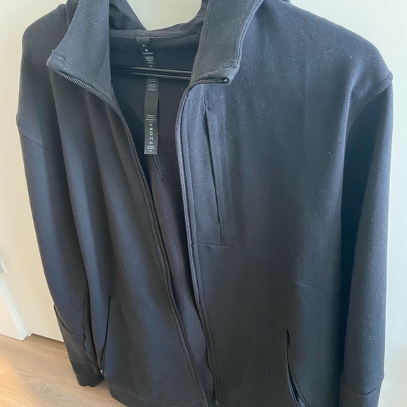 Lulu lemon hoodie - Picture 3 of 3